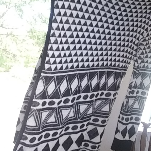 Charlotte Russe Cardigan - Picture 2 of 2